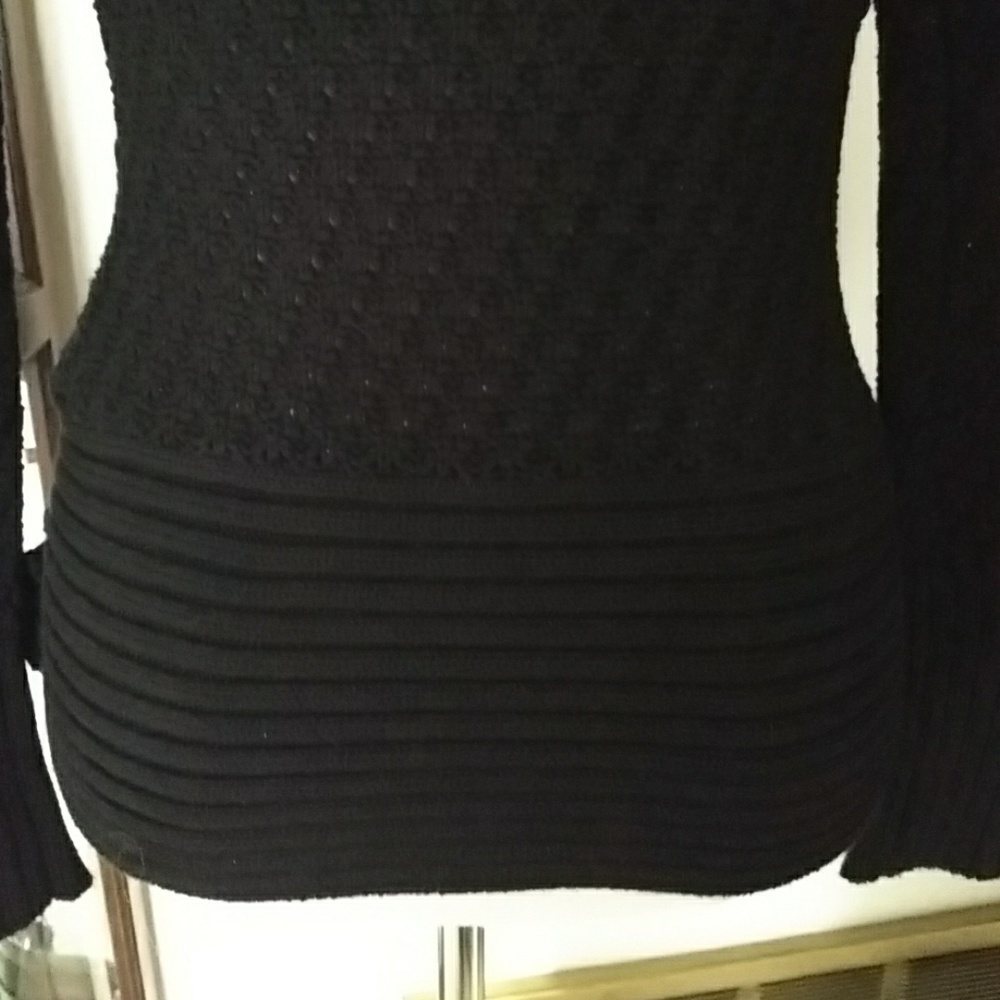 Sweater - Picture 6 of 8